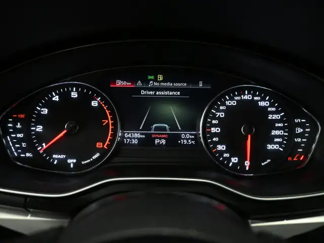 2022 Audi A4 No Accident Sunroof Heated Seats Lane Assist - Photo 13