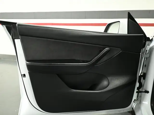 2022 Tesla Model Y Long Range No Accident Dual Motor Autopilot N - Photo 11