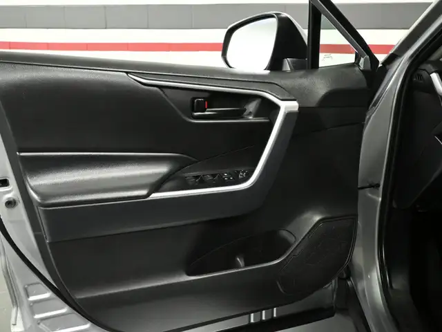 2024 Toyota RAV4 LE Radar Cruise Lane Assist Blind Spot - Photo 11