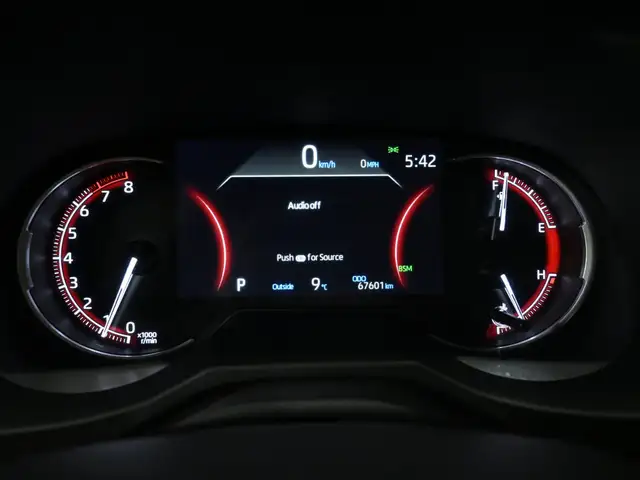 2024 Toyota RAV4 LE No Accident Radar Cruise Lane Assist Blind S - Photo 13