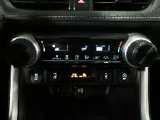 2024 Toyota RAV4 LE No Accident Radar Cruise Lane Assist Blind S - Photo 19