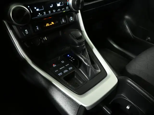 2024 Toyota RAV4 LE No Accident Radar Cruise Lane Assist Blind S - Photo 20