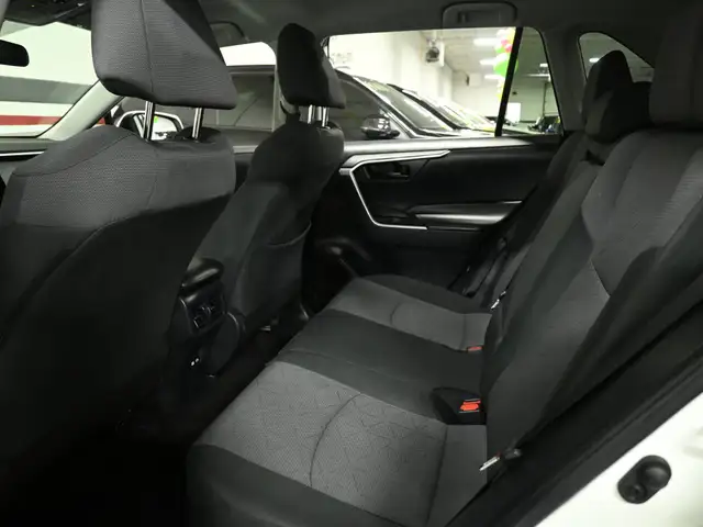 2024 Toyota RAV4 LE No Accident Radar Cruise Lane Assist Blind S - Photo 22