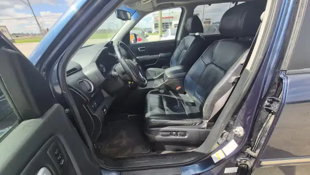 2010 Honda Pilot Touring, DRIVES GREAT, NO ACCIDENTS, AS IS - Photo 9