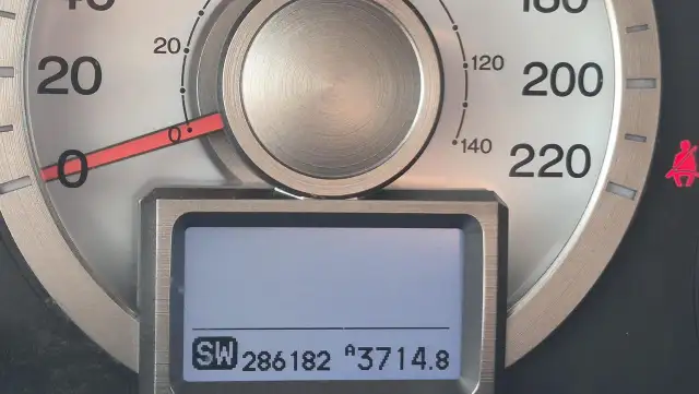 2010 Honda Pilot Touring, DRIVES GREAT, NO ACCIDENTS, AS IS - Photo 16