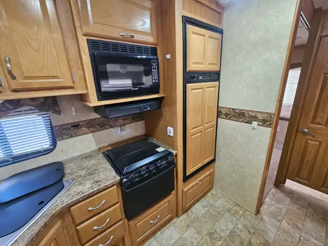 2009 Gulf Stream 30FBHS 30 Ft T/A Fifth Wheel Trailer Canyon Tra - Photo 17