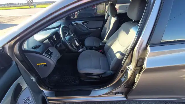 2013 Hyundai Elantra GLS, AUTO, NO ACCIDENTS, 174KMS, ALLOYS, CE - Photo 9