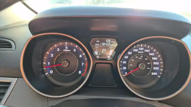 2013 Hyundai Elantra GLS, AUTO, NO ACCIDENTS, 174KMS, ALLOYS, CE - Photo 13