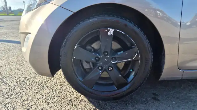 2013 Hyundai Elantra GLS, AUTO, NO ACCIDENTS, 174KMS, ALLOYS, CE - Photo 15