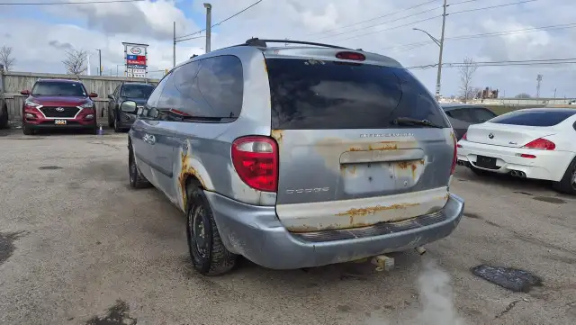 2005 Dodge Grand Caravan NO ACCIDENTS, RUNS AND DRIVES, AS IS - Photo 3