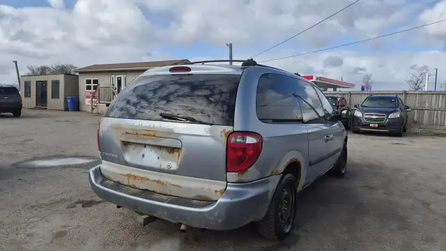 2005 Dodge Grand Caravan NO ACCIDENTS, RUNS AND DRIVES, AS IS - Photo 5