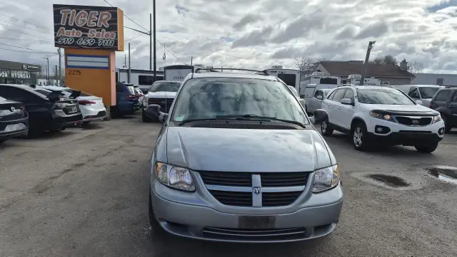 2005 Dodge Grand Caravan NO ACCIDENTS, RUNS AND DRIVES, AS IS - Photo 8