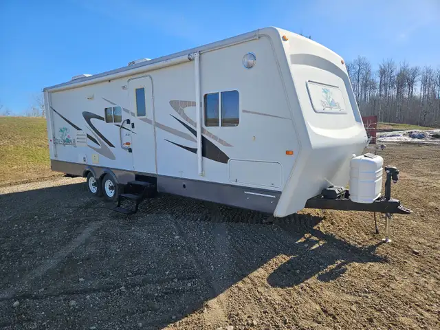 2004 Jayco 28FBS T/A Travel Trailer Designer - Photo 2
