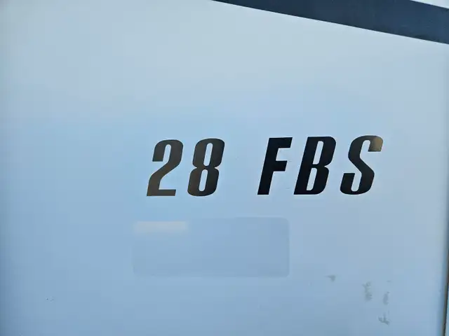 2004 Jayco 28FBS T/A Travel Trailer Designer - Photo 9