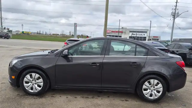 2014 Chevrolet Cruze 1LT, SEDAN, AUTO, 4 CYL, ONLY 172KMS, CERTI - Photo 2