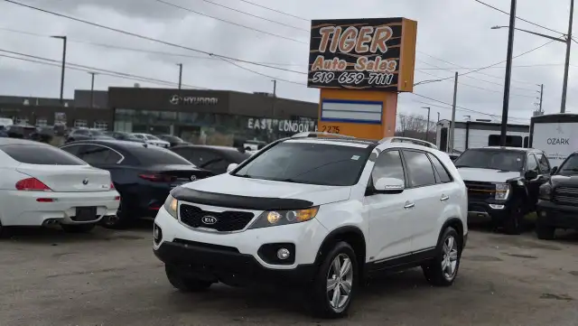 2013 Kia Sorento EX, AUTO, LEATHER, NAVI, AWD, CERTIFIED