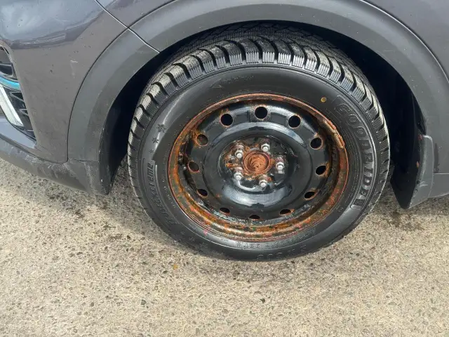 2019 Kia NIRO SX, EV, FULL ELECTRIC, 2 SETS OF WHEELS, CERT - Photo 16