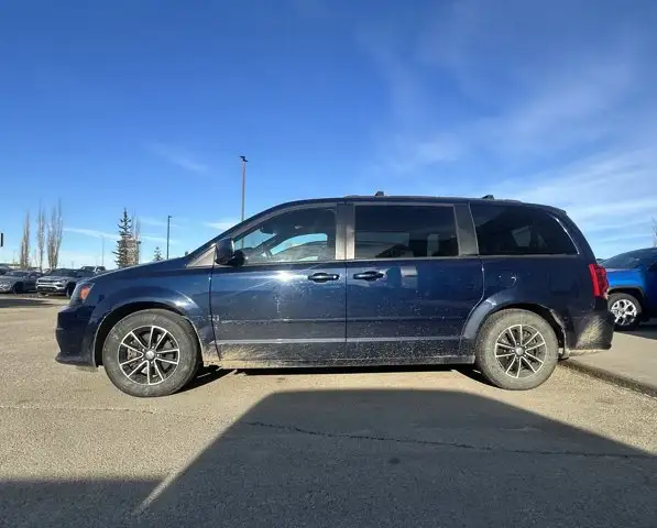 2017 Dodge Grand Caravan GT - Photo 2