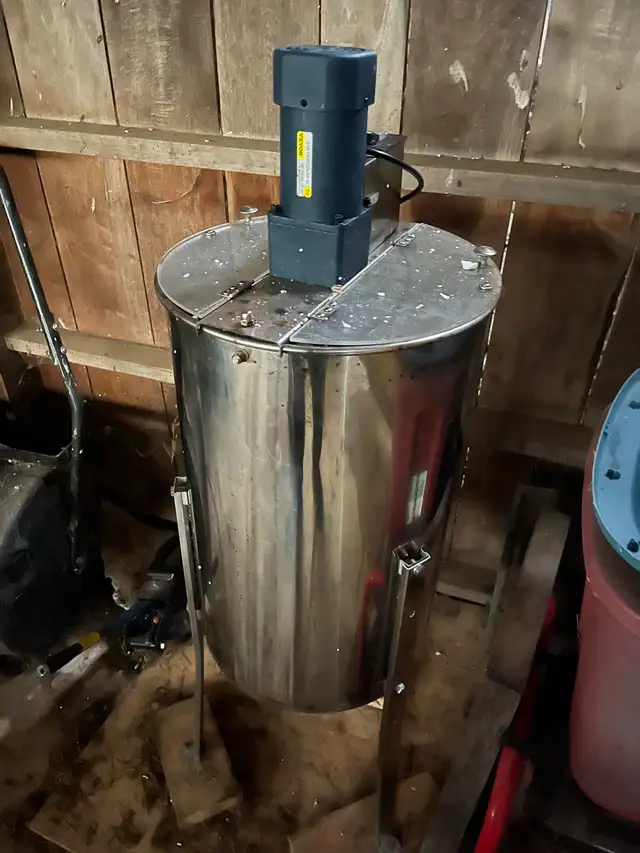 Bee keeping equipment - Photo 4