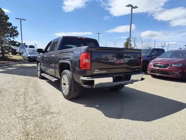 2015 GMC Sierra 1500 SLT 5.3L Z71 | Value Package | Bose Audio - Photo 5