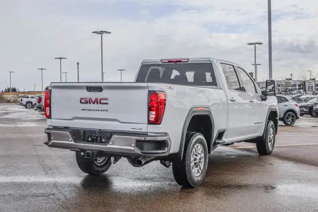 2026 GMC Sierra 2500HD SLE - Photo 9