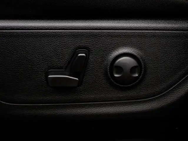 2025 Ram 1500 Big Horn Sport 3.0L - Photo 19