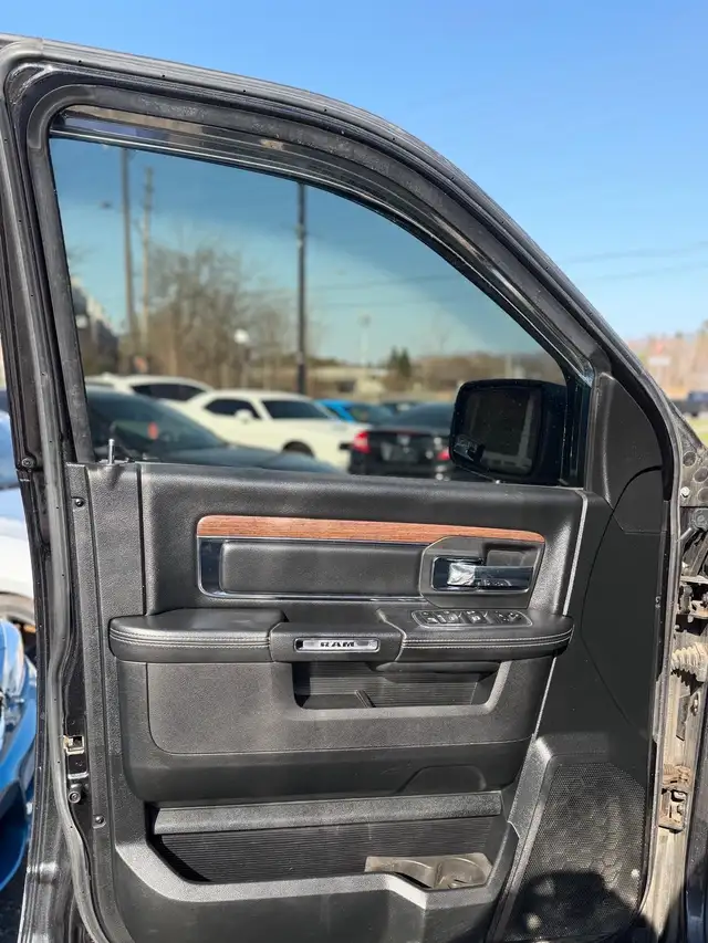 2018 Ram 1500 Laramie 4x4 Crew Cab 5'7' Box - Photo 15