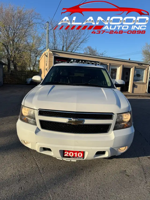 2010 Chevrolet Suburban 4WD 4dr 1500 LT (Certified) - Photo 2