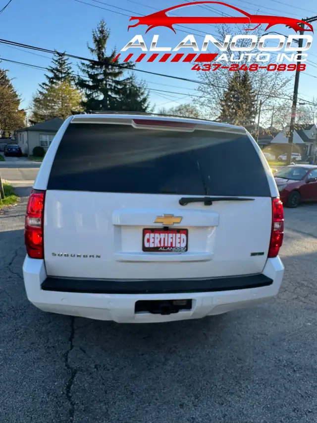 2010 Chevrolet Suburban 4WD 4dr 1500 LT (Certified) - Photo 6