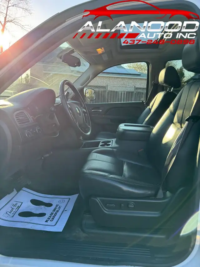 2010 Chevrolet Suburban 4WD 4dr 1500 LT (Certified) - Photo 9