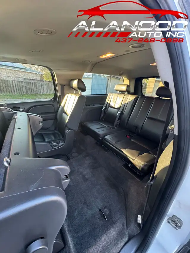 2010 Chevrolet Suburban 4WD 4dr 1500 LT (Certified) - Photo 11