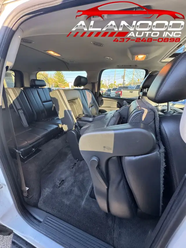 2010 Chevrolet Suburban 4WD 4dr 1500 LT (Certified) - Photo 12