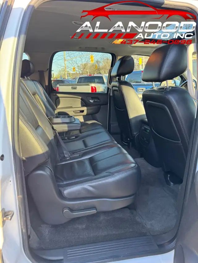 2010 Chevrolet Suburban 4WD 4dr 1500 LT (Certified) - Photo 13