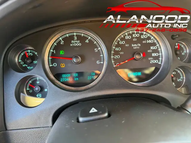 2010 Chevrolet Suburban 4WD 4dr 1500 LT (Certified) - Photo 17