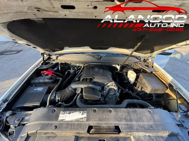 2010 Chevrolet Suburban 4WD 4dr 1500 LT (Certified) - Photo 18