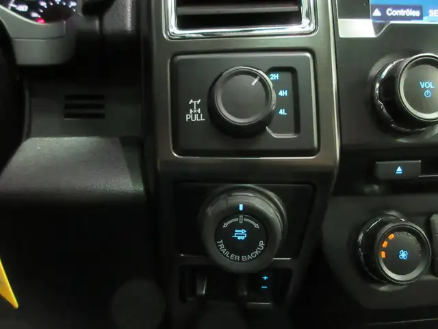 FORD F-150 2016 XLT SPORT SUPERCREW V-6 3.5 ECOBOOST 4X4 GPS TOI - Photo 13