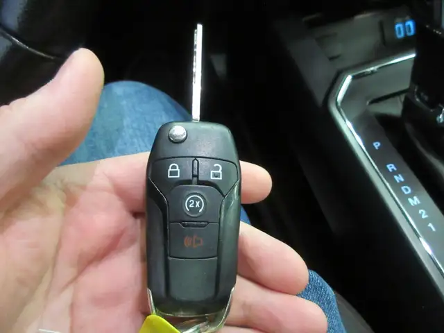 FORD F-150 2016 XLT SPORT SUPERCREW V-6 3.5 ECOBOOST 4X4 GPS TOI - Photo 19