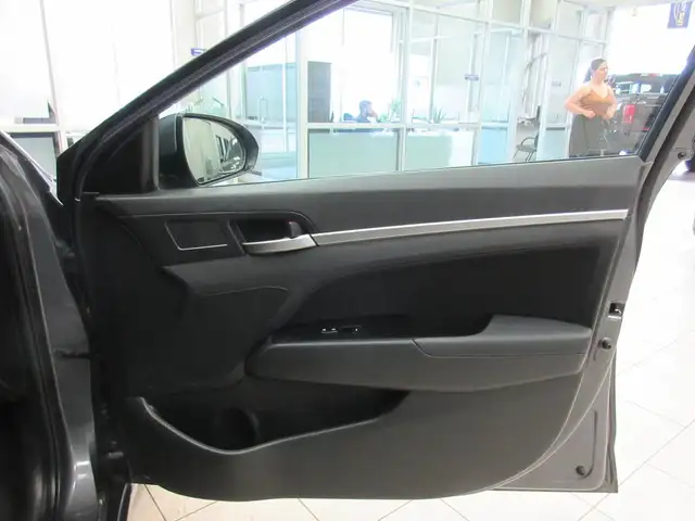 HYUNDAI ELANTRA 2020 PREFERRED AUTOMATIQUE 112 900 KM TOUT EQUIP - Photo 10