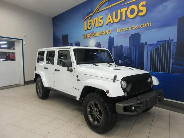 JEEP WRANGLER 2017 UNLIMITED SAHARA V-6 3.6 LITRES 4X4 GPS NAVIG - Photo 3