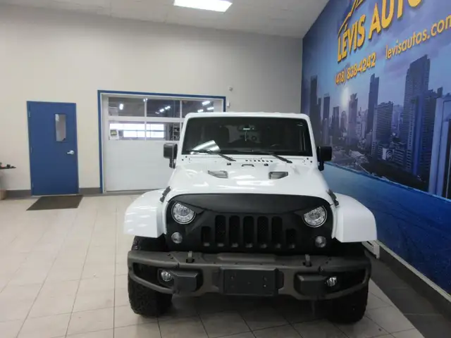 JEEP WRANGLER 2017 UNLIMITED SAHARA V-6 3.6 LITRES 4X4 GPS NAVIG - Photo 4