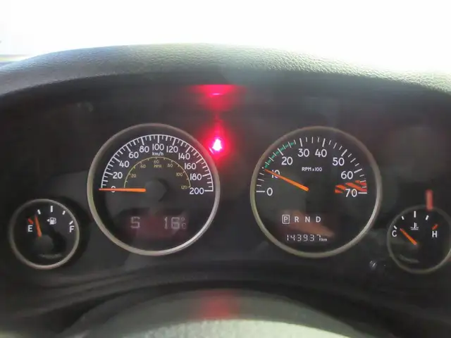 JEEP WRANGLER 2017 UNLIMITED SAHARA V-6 3.6 LITRES 4X4 GPS NAVIG - Photo 8