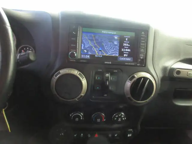 JEEP WRANGLER 2017 UNLIMITED SAHARA V-6 3.6 LITRES 4X4 GPS NAVIG - Photo 14