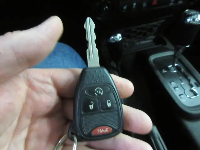 JEEP WRANGLER 2017 UNLIMITED SAHARA V-6 3.6 LITRES 4X4 GPS NAVIG - Photo 16