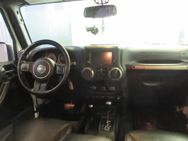 JEEP WRANGLER 2017 UNLIMITED SAHARA V-6 3.6 LITRES 4X4 GPS NAVIG - Photo 19