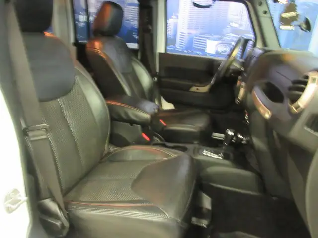 JEEP WRANGLER 2017 UNLIMITED SAHARA V-6 3.6 LITRES 4X4 GPS NAVIG - Photo 21