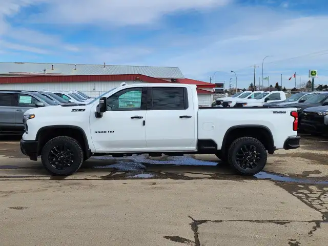 2026 Chevrolet Silverado 3500HD LTZ 6'8 FOOT BOX | DURAMAX |... - Photo 3