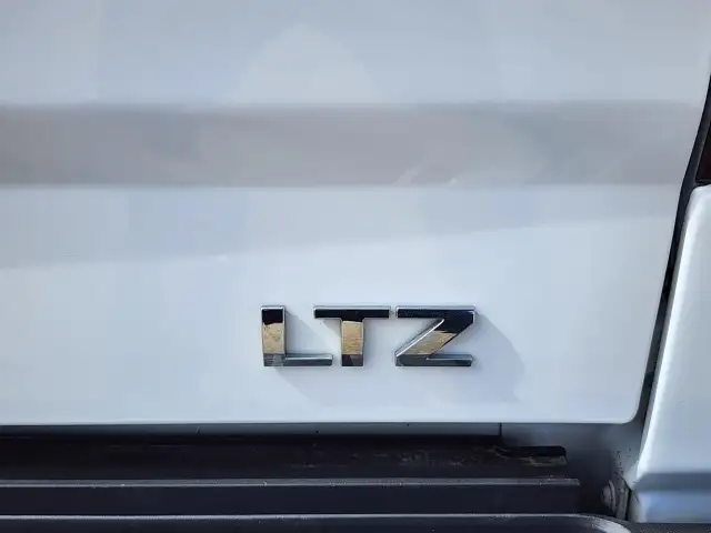 2016 Chevrolet Silverado 3500HD LTZ - Photo 16