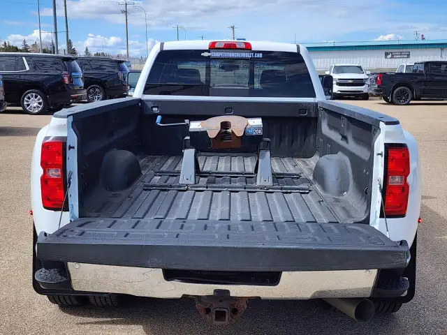 2016 Chevrolet Silverado 3500HD LTZ - Photo 17