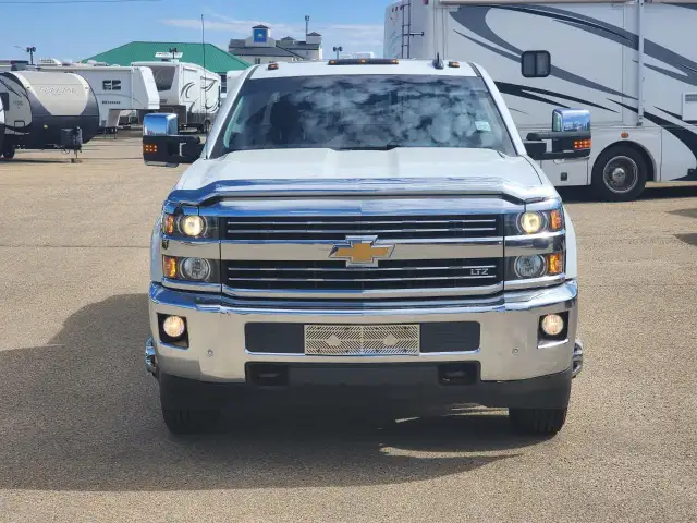 2016 Chevrolet Silverado 3500HD LTZ - Photo 26