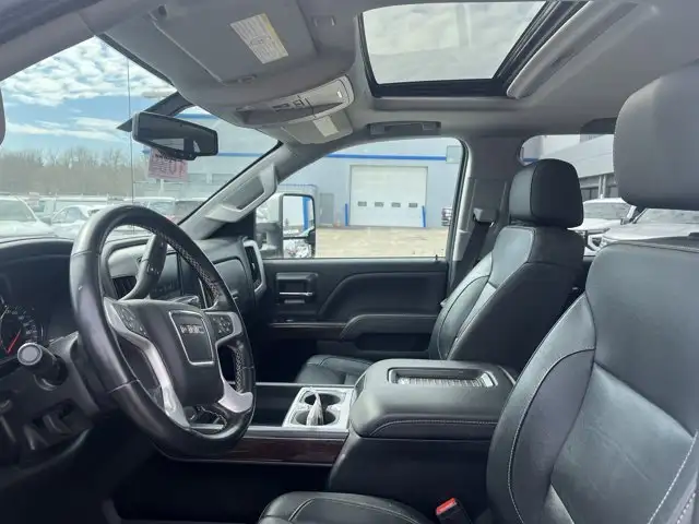 2019 GMC Sierra 2500HD SLT - Photo 3